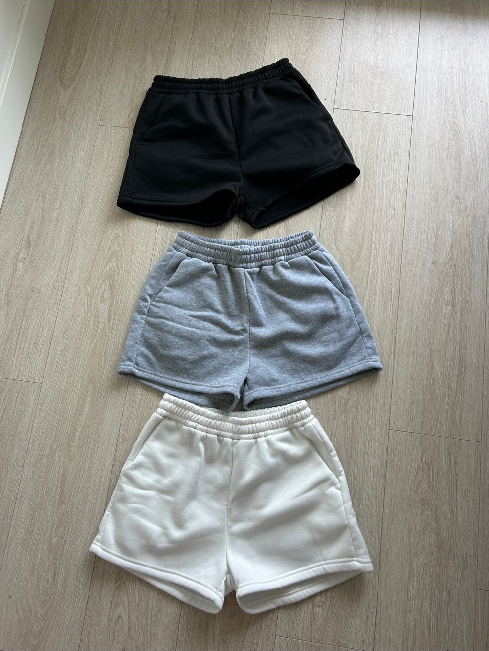 Casual Elastic Waist Women's Shorts - Black, Gray, White
